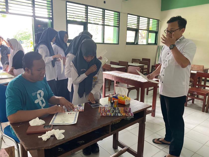 Cap Tiga Jari Siswa Kelas IX MTs Negeri 3 Sleman Jadi Momen Nostalgia