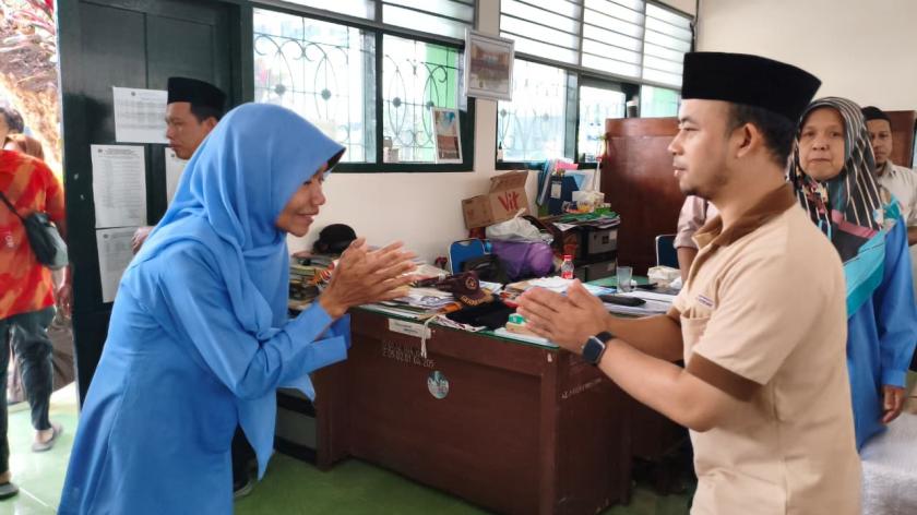 Haru dan Penuh Kenangan, Dra. Mulyani Berpamitan Purnatugas Setelah 22 Tahun Mengabdi di MTsN 3 Sleman