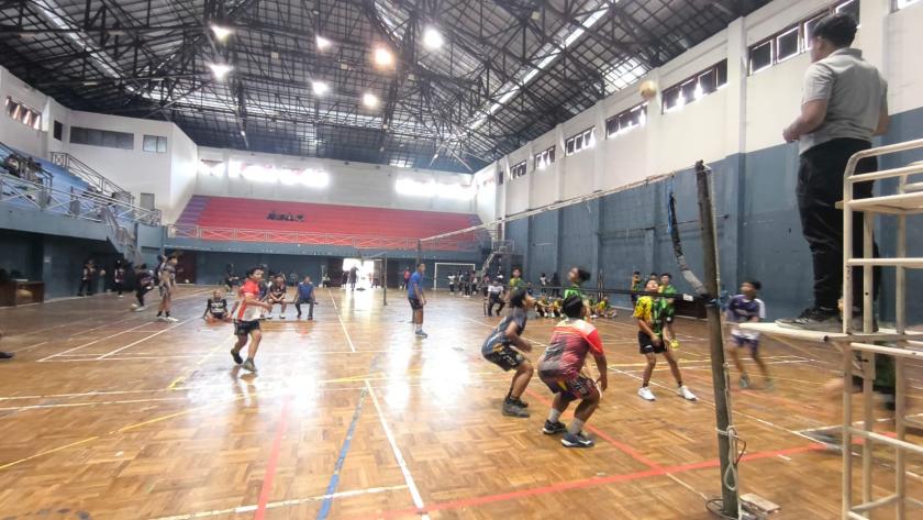 Pertandingan Persahabatan Cabang Voli SMPN 3 Sleman VS MTsN 3 Sleman