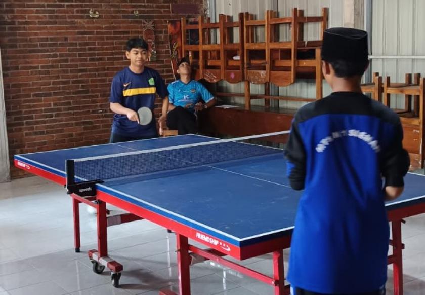 Naufal Ardiansyah Persembahkan Juara 1 Tenis Meja PKM untuk MTsN 3 Sleman
