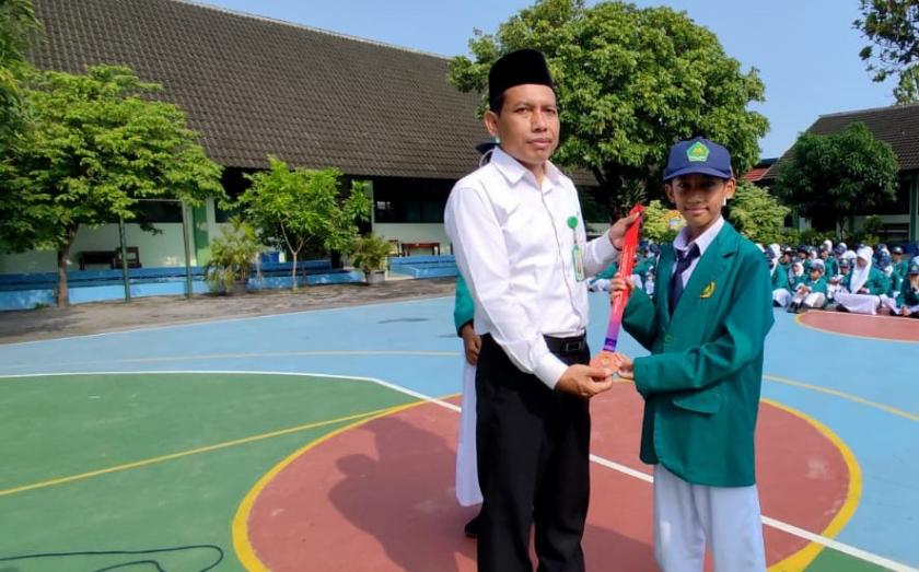 Fauzan, Siswa MTs Negeri 3 Sleman Terima Reward atas Kejuaraan Taekwondo  