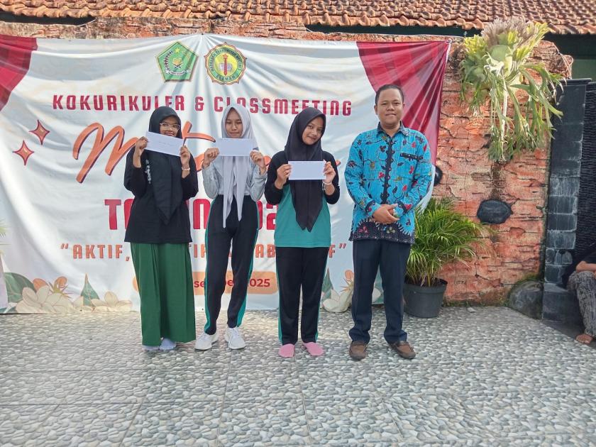 Sajikan Menu Kreatif, Tiga Kelas Raih Penghargaan Tim Memasak Terbaik di Classmeeting MTsN 3 Sleman