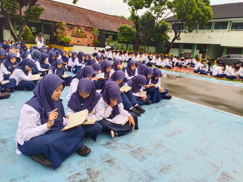 Getarkan Jiwa Menembus Cakrawala, Kumandang Al-Quran Selalu Dilantunkan Murid MTs Negeri 3 Sleman