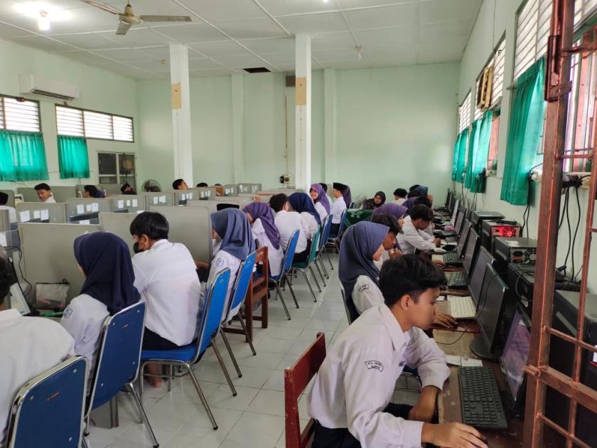 Ujian TKAD Hari Pertama di MTs Negeri 3 Sleman Berlangsung Tertib dan Lancar