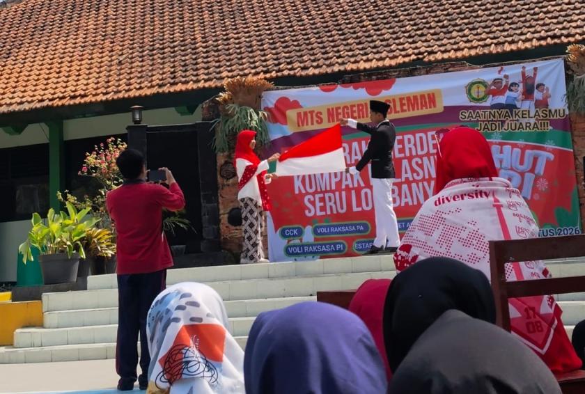 Maksimal Mendalami Peran Cosplay Pahlawan, Kelas VII A MTs Negeri 3 Sleman Tampil Menawan