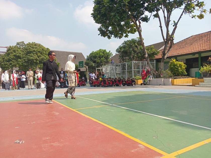 Tampil Serasi, Bilqish dan Adwa Hidupkan Sosok Bung Karno - Ibu Fatmawati di Lomba Cosplay Pahlawan