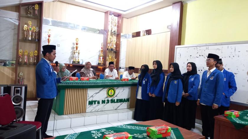 Serah Terima Mahasiswa PPL Universitas Islam Yogyakarta ke MTsN 3 Sleman