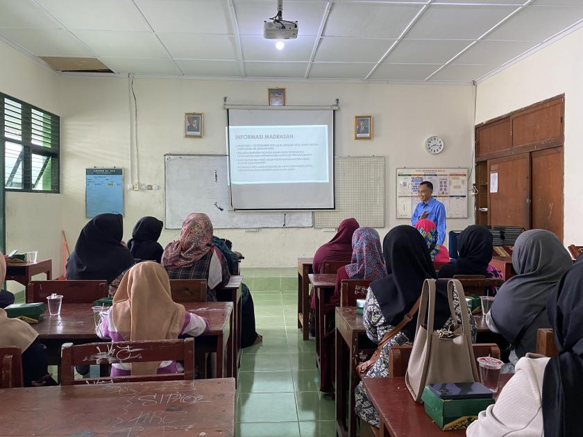 Sambil Menyelam Minum Air, Pembagian Rapor MTs Negeri 3 Sleman Sekaligus Pertemuan POT