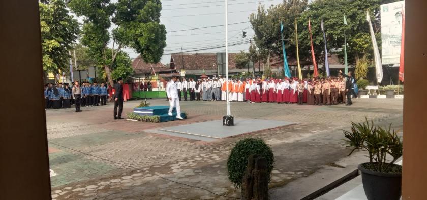Kepala MTsN 3 Sleman Ikuti Upacara HUT ke-81 Kemerdekaan RI di Kapanewon Ngemplak