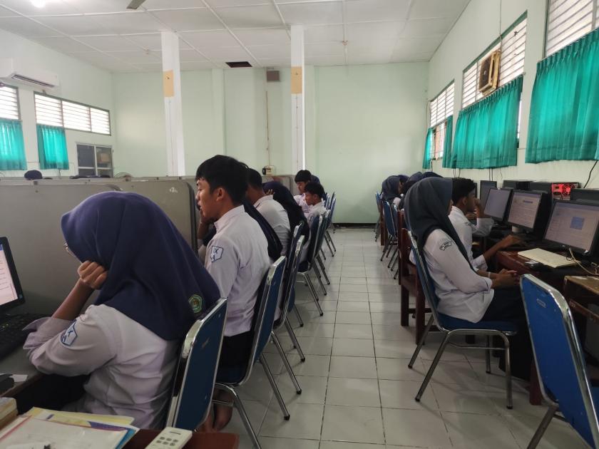 Hari Kedua PPTKA di MTsN 3 Sleman Sesi 1 Berjalan Lancar, Murid Uji Kemampuan TKA Bahasa Indonesia