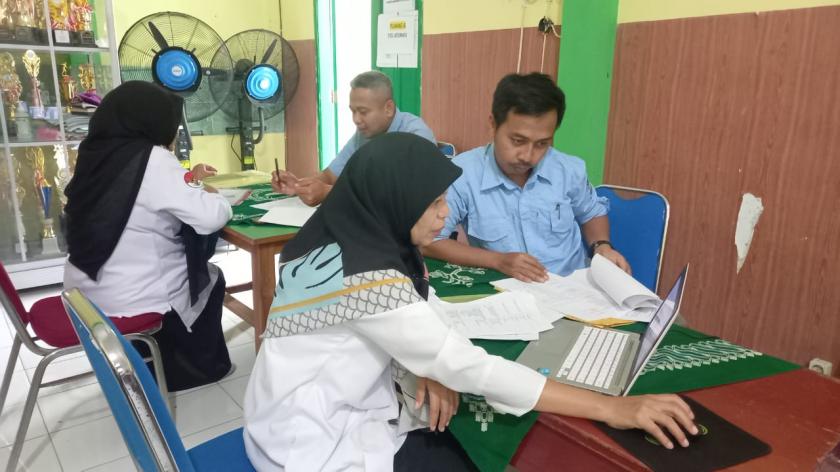 Mantapkan Langkah Menuju Akreditasi Perpustakaan, MTs Negeri 3 Sleman Rapatkan Barisan